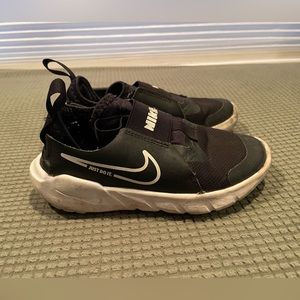 Nike Flex Runner 2 kids shoes used